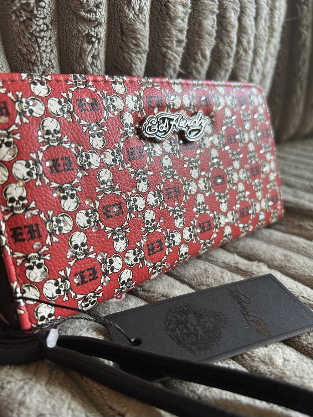 Ed Hardy Zip-Around Wallet Tattoo-Style Skull Print Crystals Wristlet Red Black
